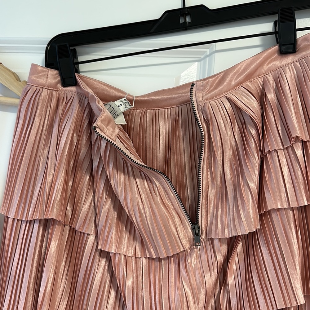 Set (top & skirt) - Picture 7 of 9